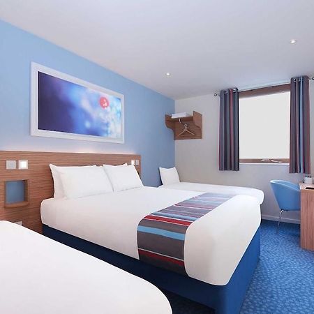 Travelodge London Stadtteil Ealing Exterior foto