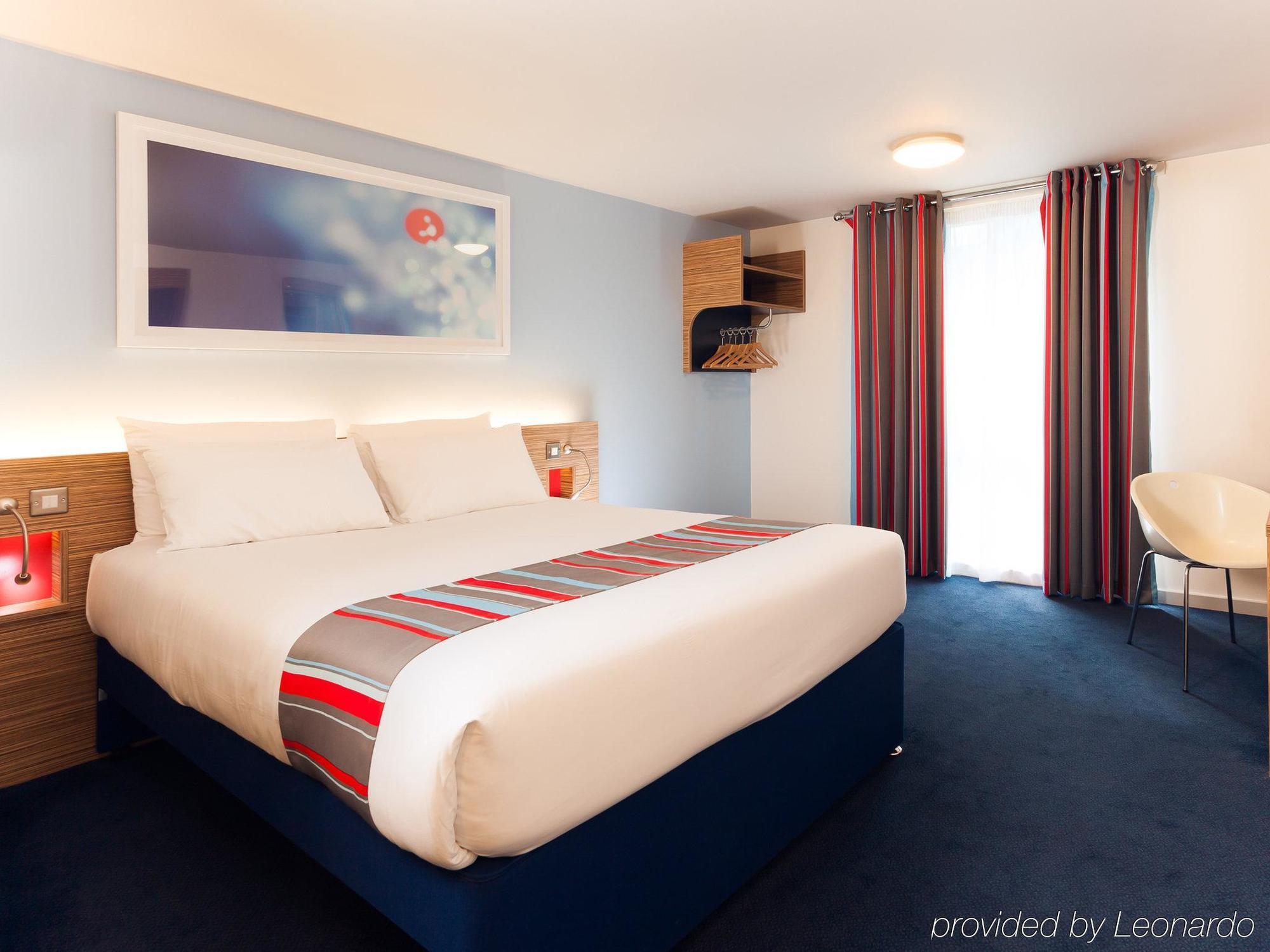 Travelodge London Stadtteil Ealing Exterior foto